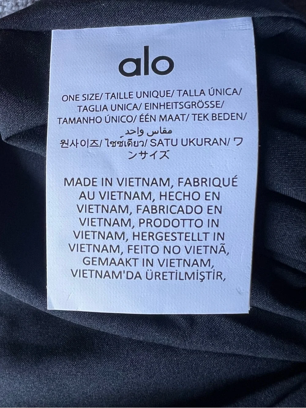 NEW Alo Yoga logo Bead It Oversized Scrunchie Black Athletic 90s Style Sport